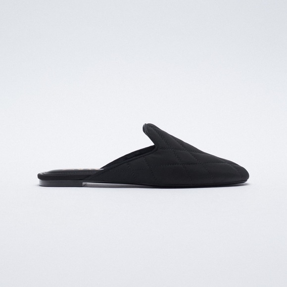 NWT’S Zara Black Quilted Flat Mules 7.5 - Picture 3 of 7